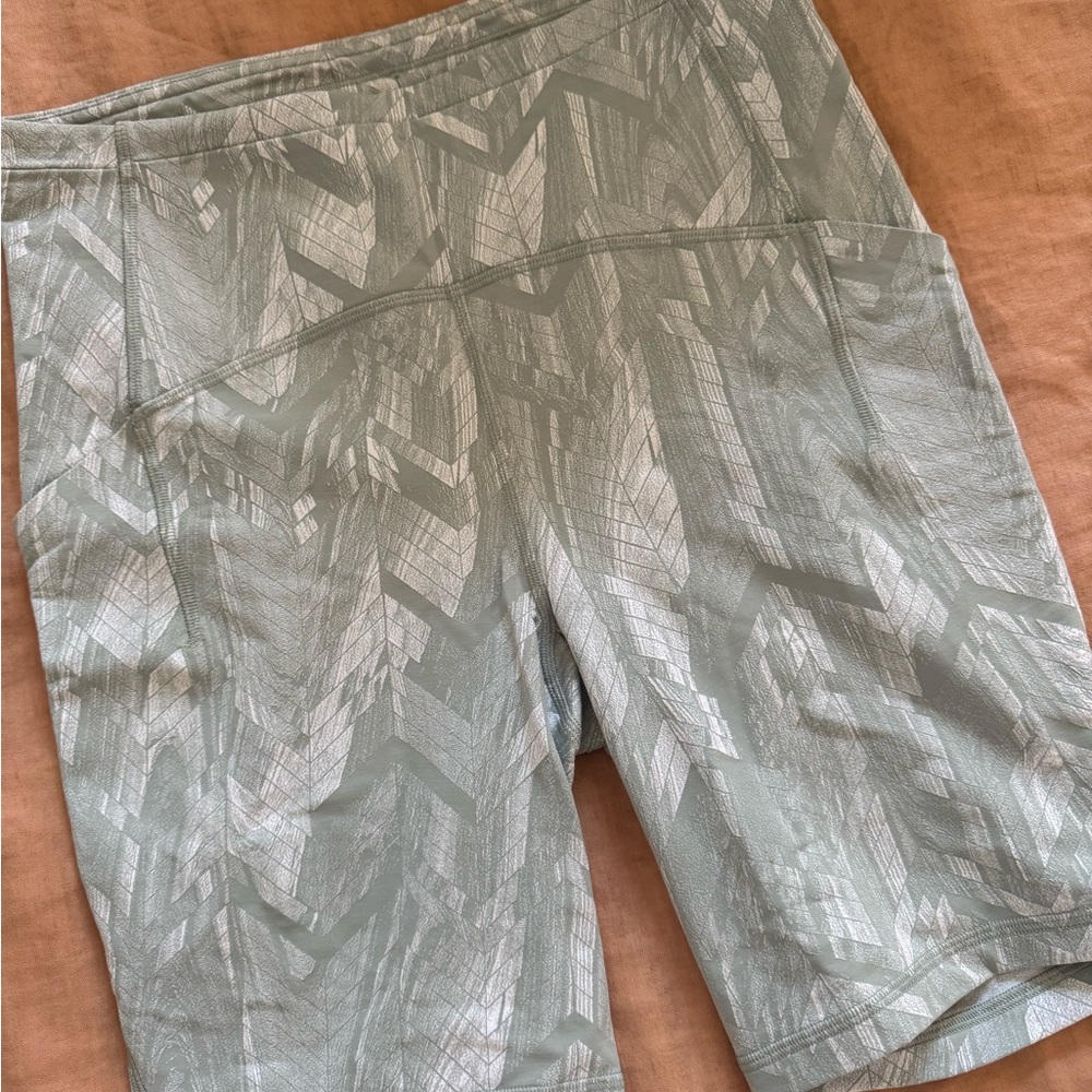 Lululemon Swift Speed High-Rise Short 8"